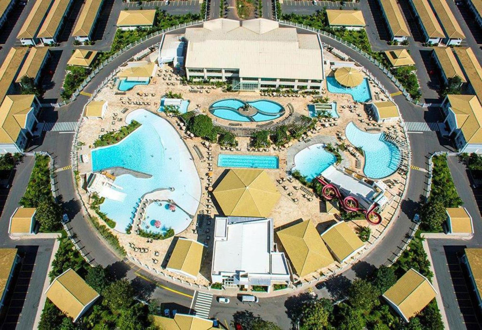 Lacqua Diroma Oficial - Diroma Acqua Park Incluido - Com Roupa De Cama E Banho 卡达斯诺瓦斯 外观 照片